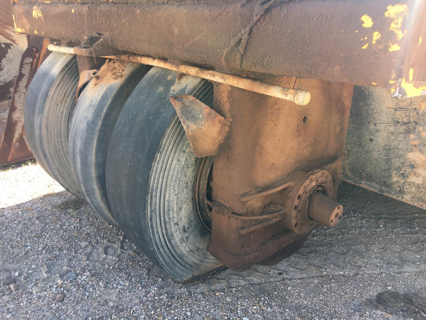 ./imagenes/INVOICE/2019/16939/COMPACTADOR NEUMATICO PARA PARTES DYNAPAC CP271 (10).JPG